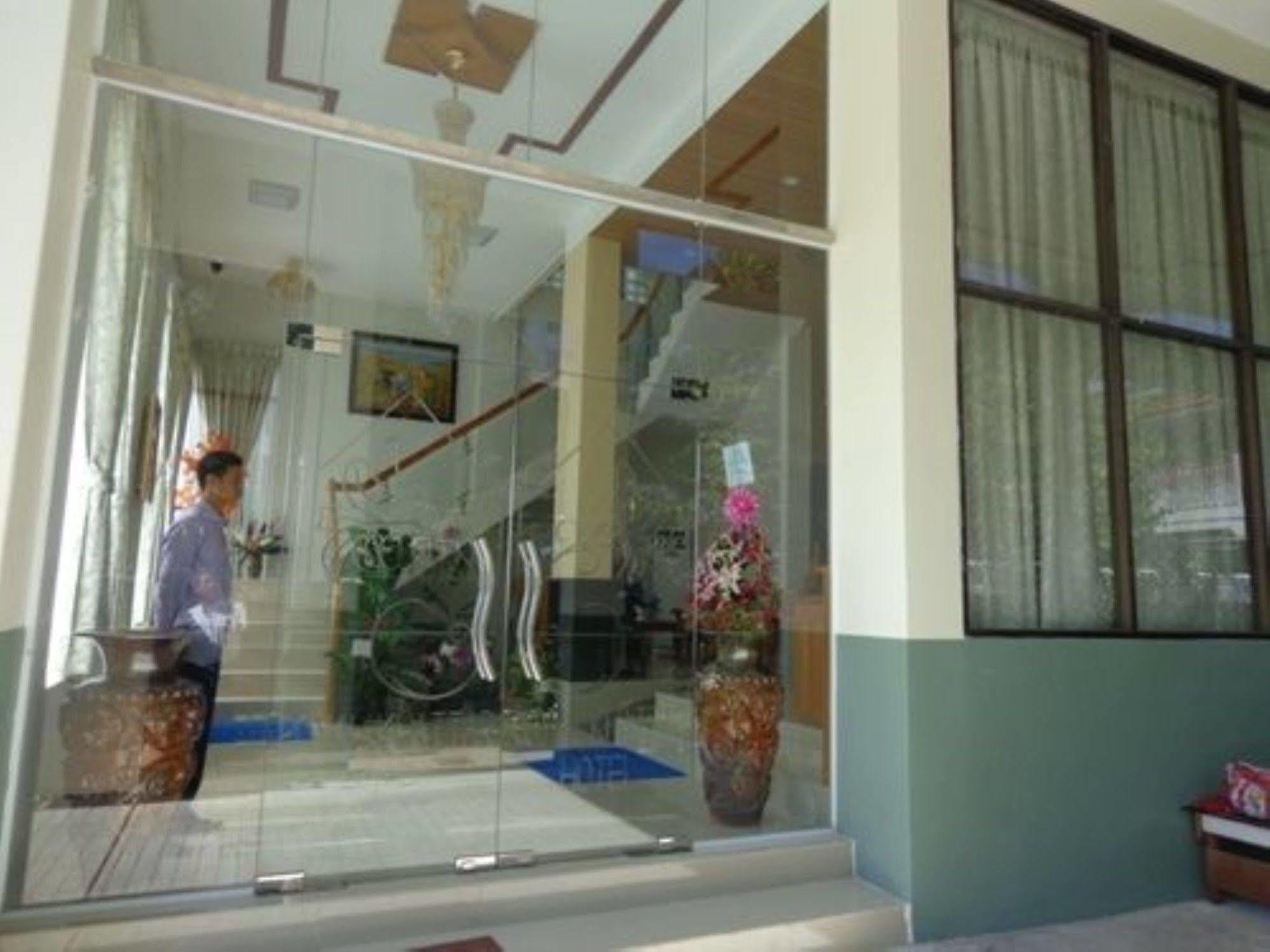 Royal Khattar Hotel Yangon Extérieur photo